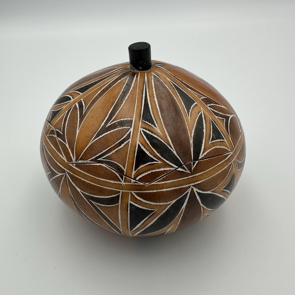 Peruvian‎ Hand-Carved Gourd Bowl Trinket Box Pyro-engraving Geometric Pattern